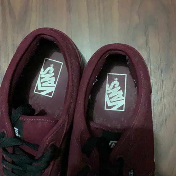 Men’s Vans sz 10 color maroon - Picture 2 of 5